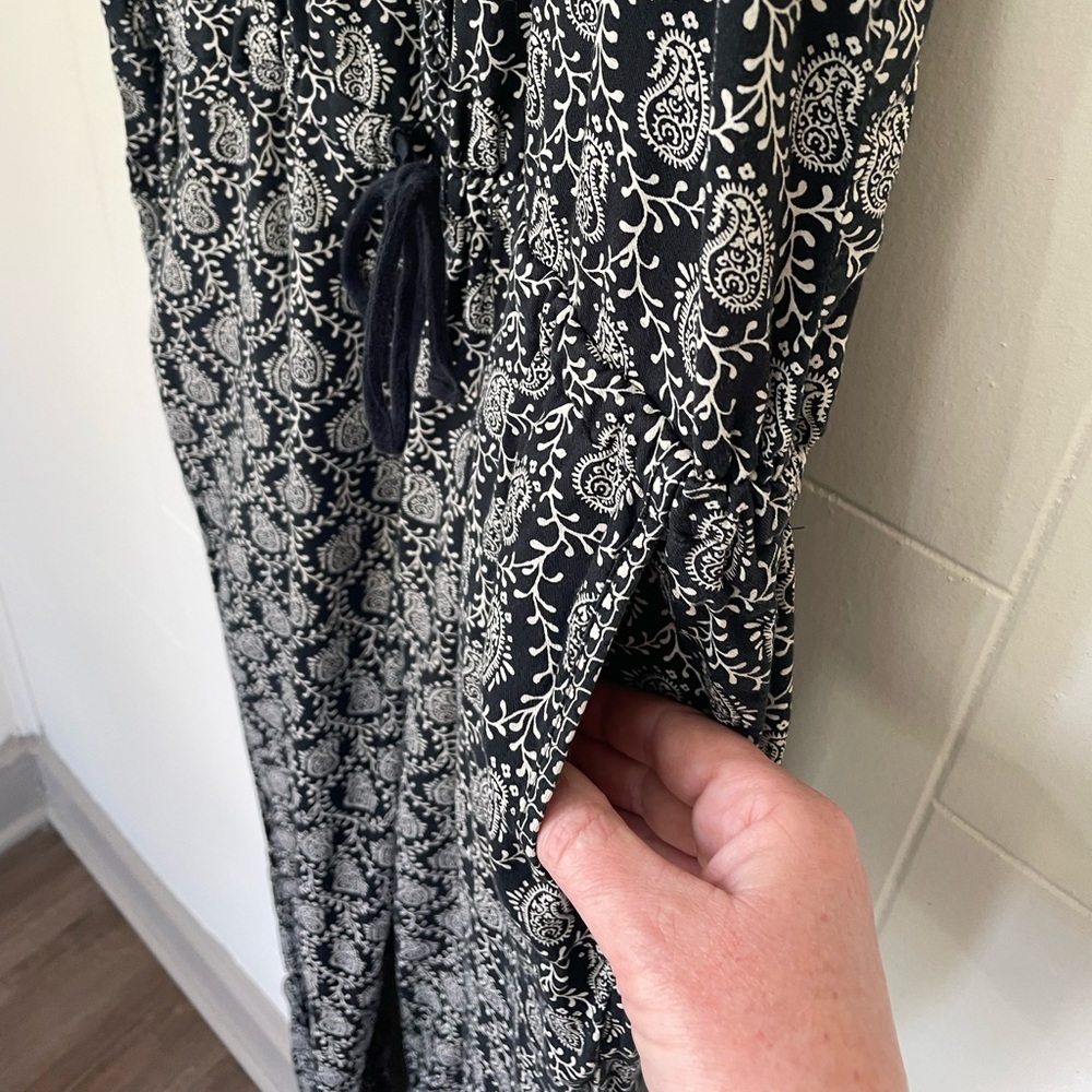 Lou & Grey Sleeveless Jumpsuit Black White Boho Festival Pockets ~ Size M - Picture 5 of 14